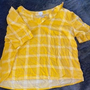 yellow and white t shirt